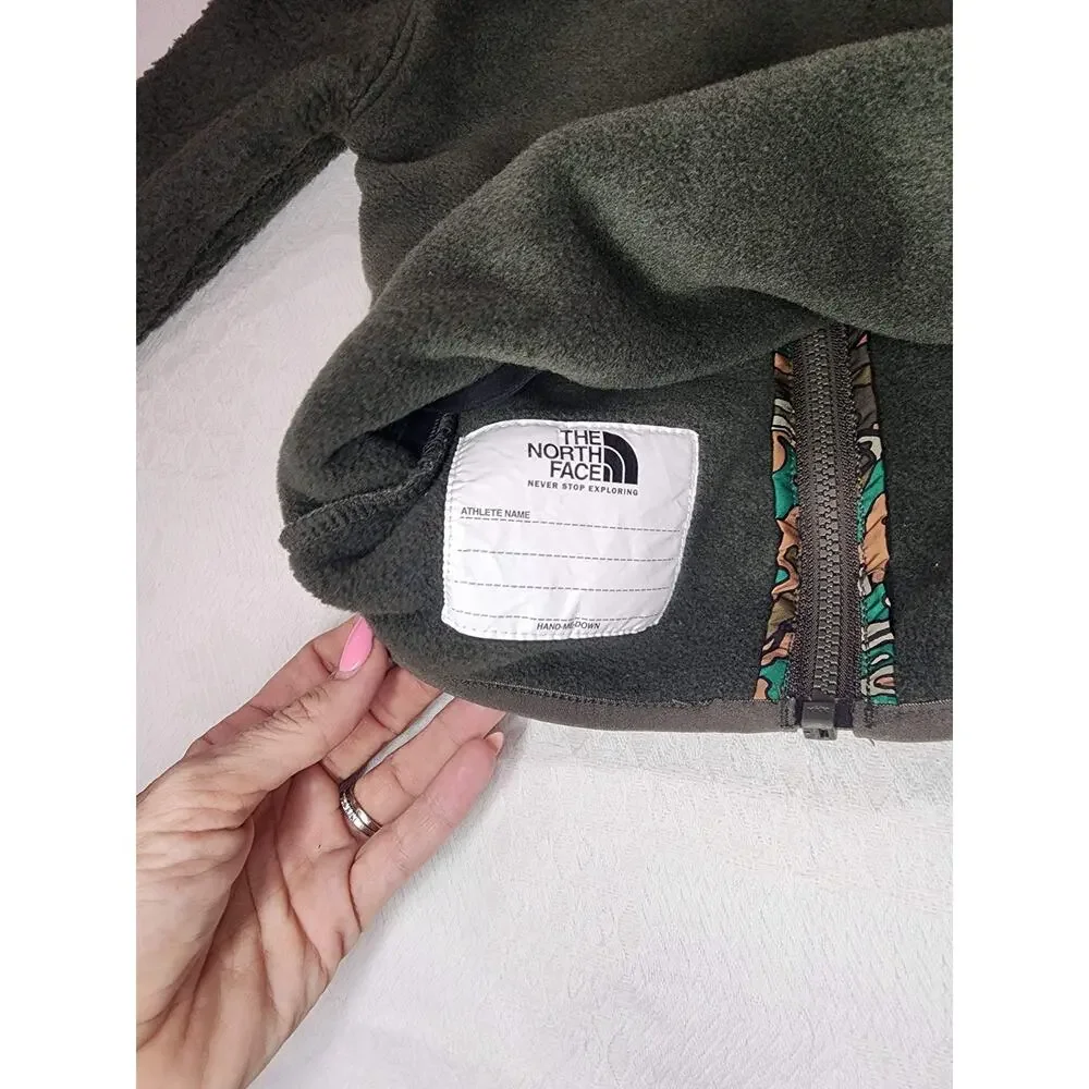 The North Face Kids Size 4 Olive Fleece Hooded Jacket Topo Camo Full Zip